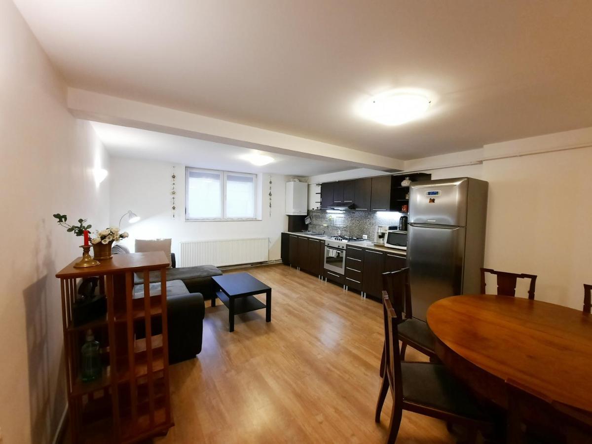 Central Park Apartments Brasov Bagian luar foto