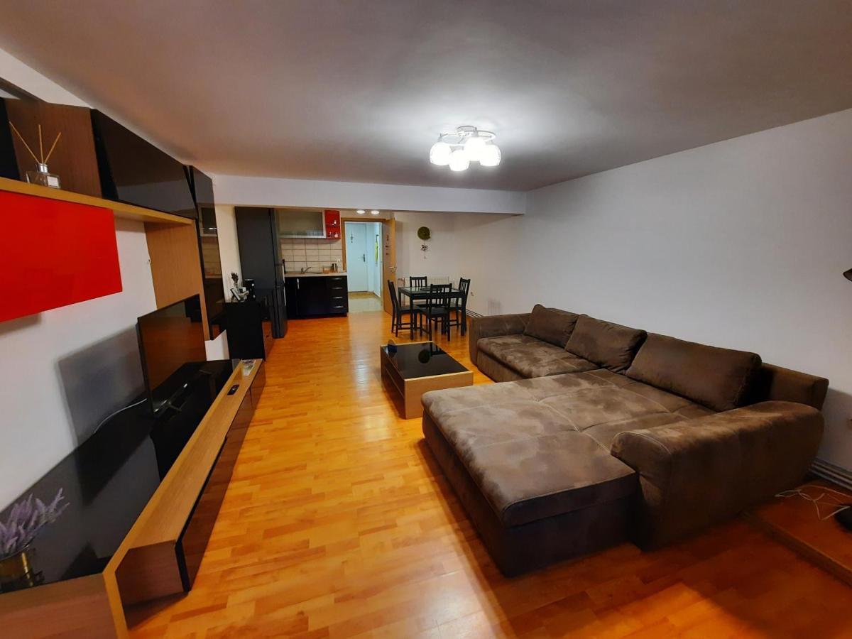 Central Park Apartments Brasov Bagian luar foto